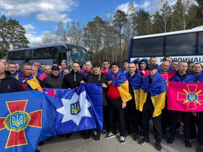 15 військових з Вінниччини повернулися додому з полону