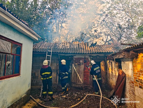 У Вінниці та Хмільницькому районі горіли будинки й господарські споруди