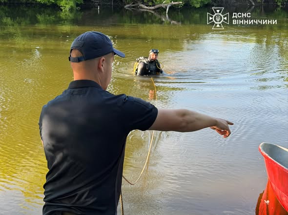 На Вінниччині водолази ДСНС дістали з річки тіло підлітка