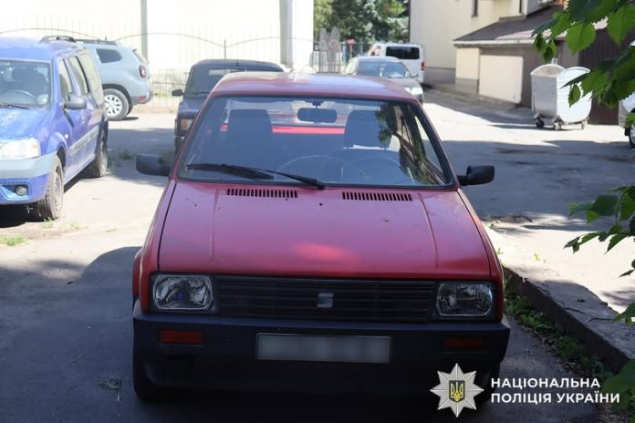 Після викрадення авто у Вінниці поліція затримала 49-річного підозрюваного