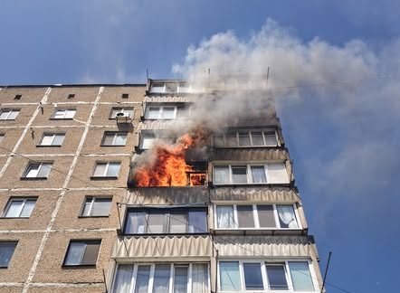 Дві пожежі у Вінниці за день: загорілась квартира та електрощитова