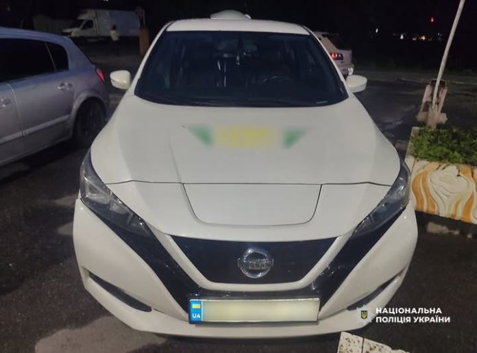 На Соборній у Вінниці Nissan збив жінку на «зебрі»: поліція відкрила провадження