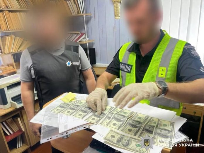 Керівника районного підрозділу БТІ на Вінниччині підозрюють в одержанні хабаря