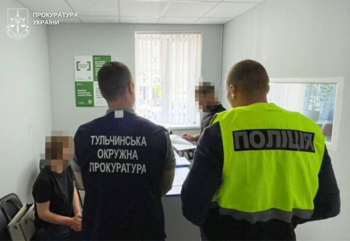 Збирала данину з підлеглих: директорці інтернату на Вінниччині загрожує до 10 років ув’язнення