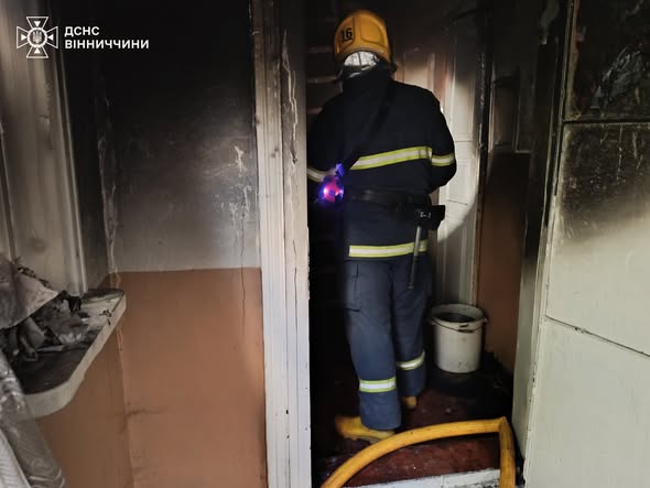 На Вінниччині дворічна дівчинка ледь не спалила будинок, граючись із вогнем