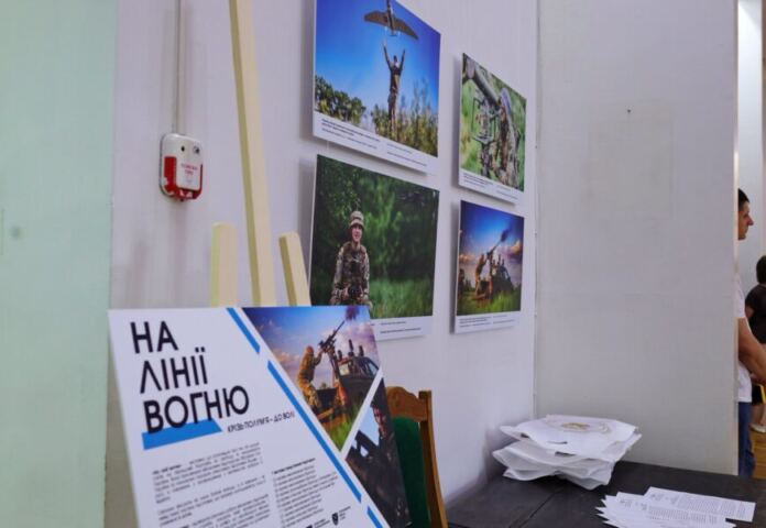 У Вінниці відкрили фотовиставку про бойовий шлях десяти бригад ЗСУ