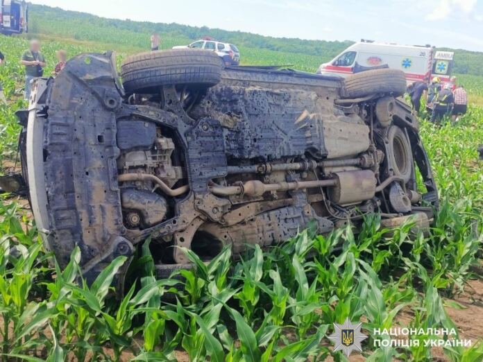 Смертельна ДТП під Вінницею: Toyota опинилася в кукурудзяному полі