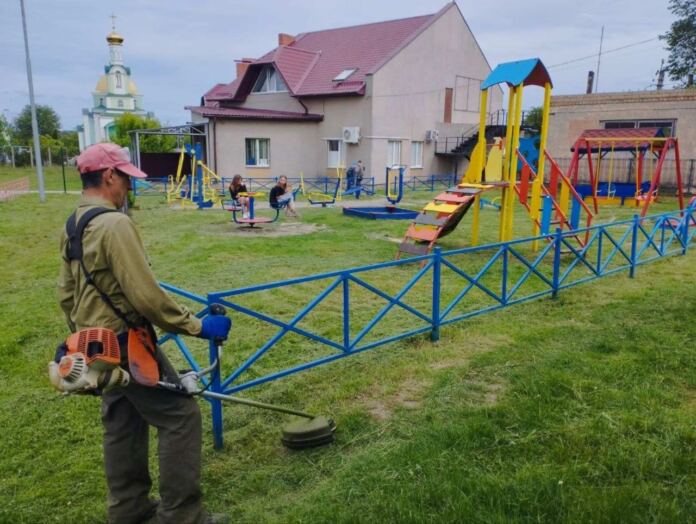 У Вінниці розпочали масштабний ремонт дитячих і спортивних майданчиків