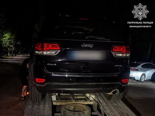 Порушив ПДР і не захотів проходити огляд: у Вінниці патрульні зупинили водія Jeep