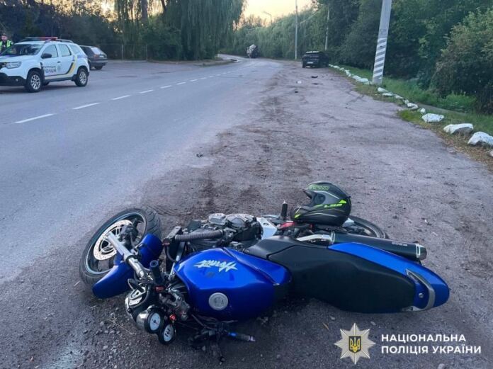 Алкоголь за кермом і зіткнення з припаркованим авто: на Вінниччині розслідують дві ДТП