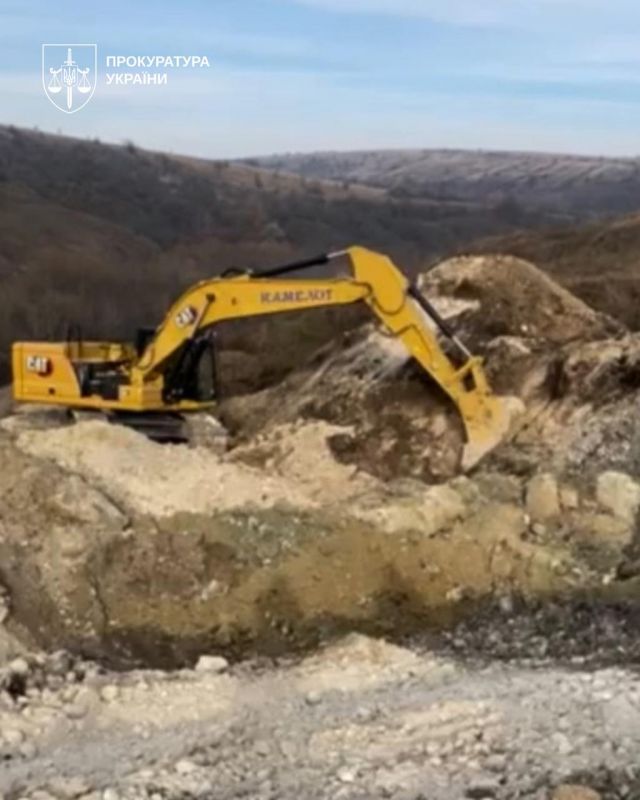 На Вінниччині компанію запідозрили у незаконному видобутку майже 38 тисяч тонн пісковику
