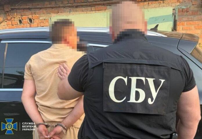 Підроблені діагнози, зв’язки у ТЦК та втеча за кордон: у Вінниці викрили три схеми для ухилянтів