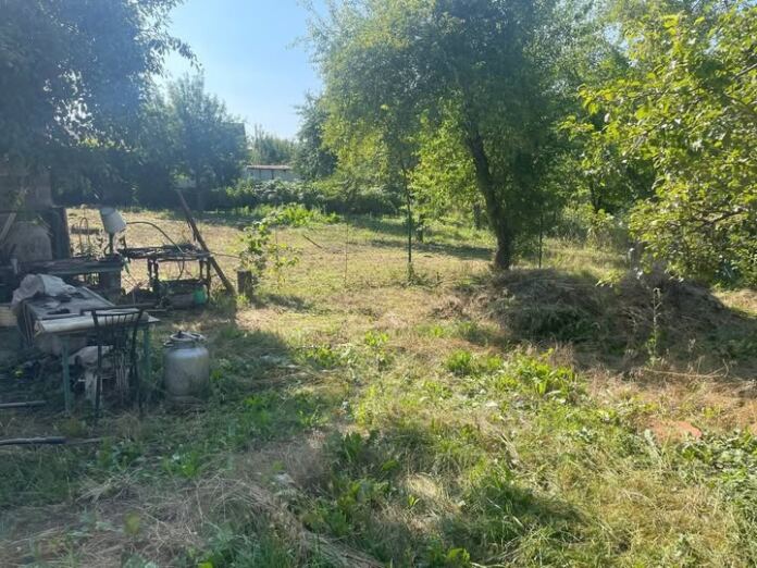 Огородили понад 0,1 га комунальної землі: у Вінниці містян зобов’язали прибрати паркан біля водойми