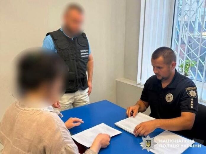 Підставні ФОПи та перекази на власні рахунки: бухгалтерку підозрюють у привласненні 7 млн грн