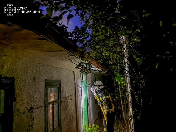 Пожежа у квартирі ледь не стала трагедією: 74-річного чоловіка госпіталізували з опіками