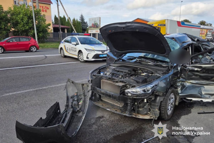 Смертельна ДТП на М-30 біля Вінниці: загинули двоє людей, 7-річна дитина — у лікарні