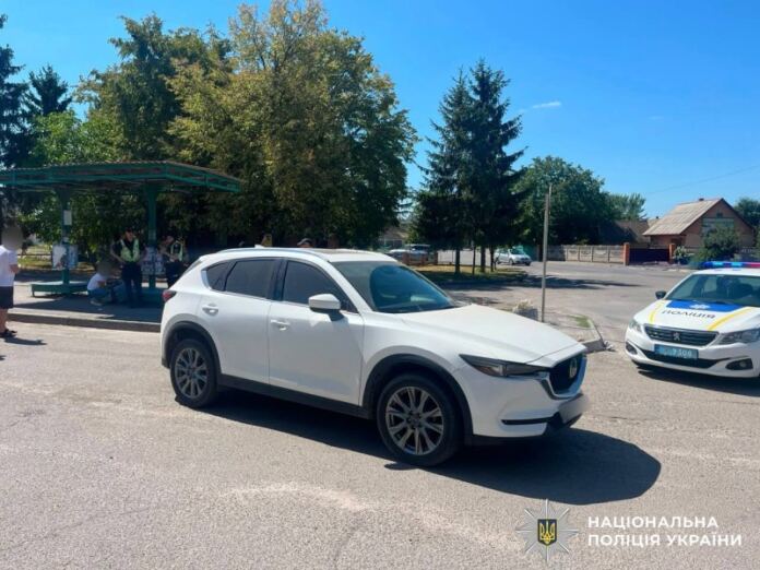 ДТП у Хмільнику: 75-річну пішохідку госпіталізували після наїзду Mazda