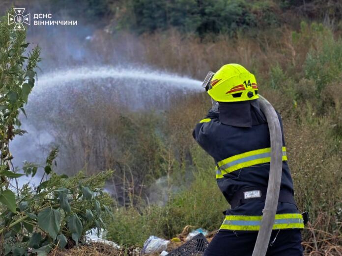 9 пожеж за добу на Вінниччині: 8 займань сталися на відкритих територіях