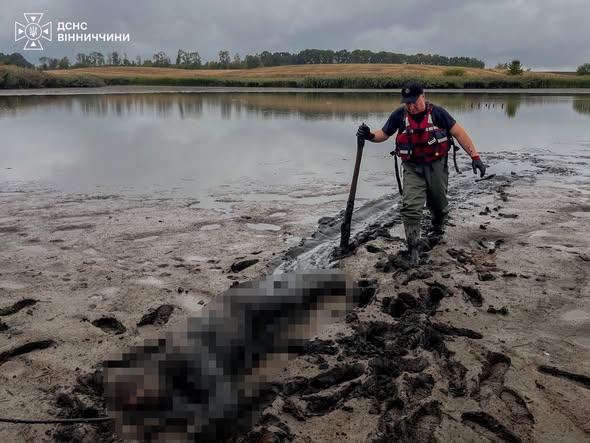 Трагедія на воді у Зозулинцях: рятувальники дістали чоловіка без ознак життя