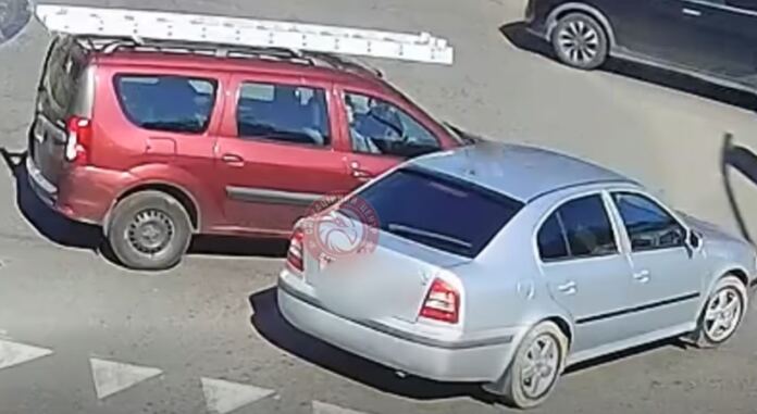 На одному з перехресть Вінниці не розминулися Skoda та Dacia: як вирішили конфлікт водії